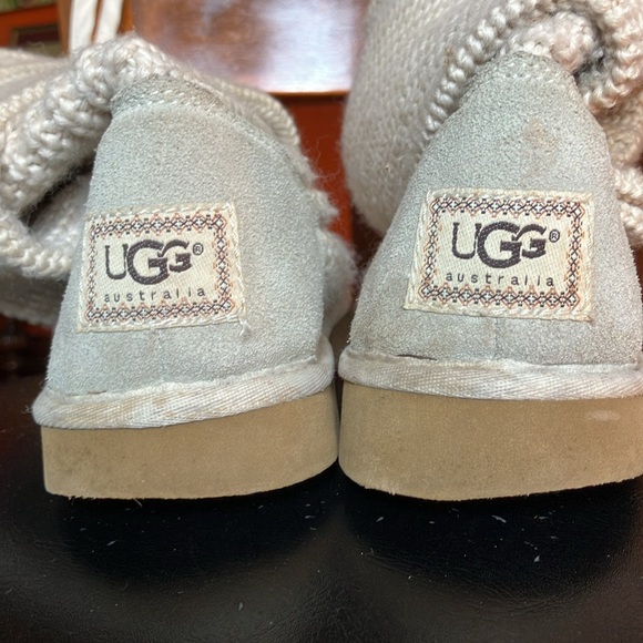 UGG Classic Cardy Boots Womens Knit Sweater Button Tall 5819 Sheepskin - Picture 6 of 7